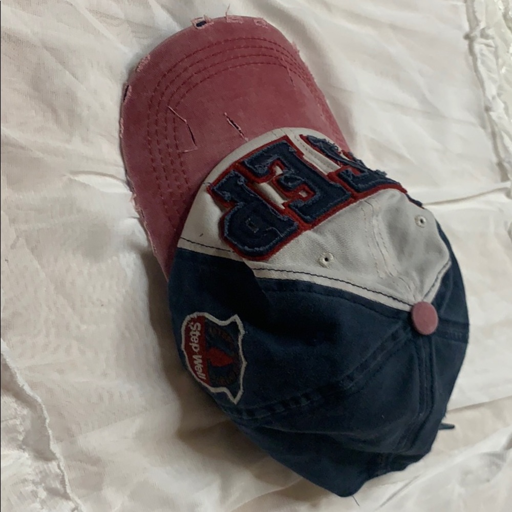 Hat - Picture 2 of 3